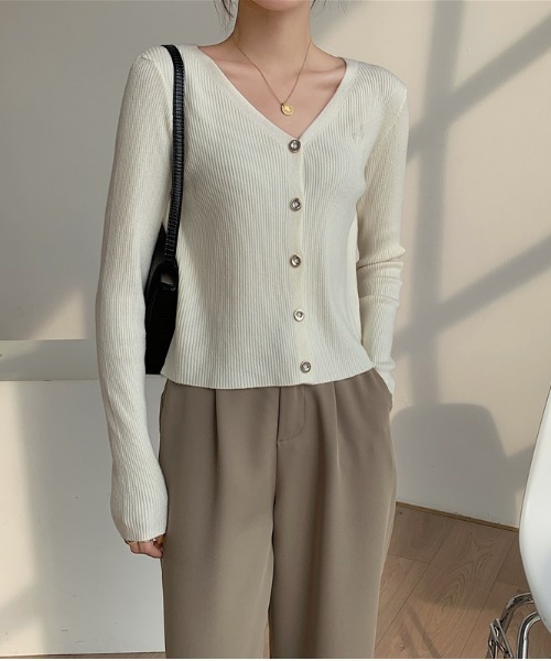 yuue' ( wear )（ユーイ）の「シンプルカーディガンニット（ニット/セーター・レディース・ブラック/ベージュ/アイボリー・FREE）」の14枚目の写真