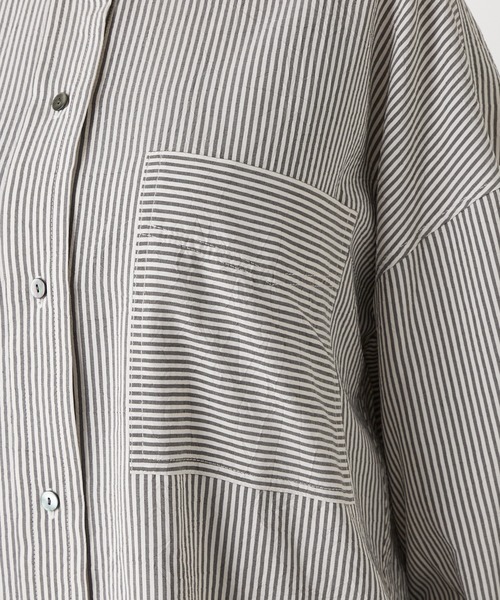 RIVE DROITE（リヴドロワ）の「ギャザーデザインが目を引く　ヨークギャザーシャツ（シャツ/ブラウス・レディース・オフホワイト・FREE）」の15枚目の写真