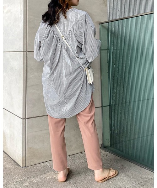 RIVE DROITE（リヴドロワ）の「ギャザーデザインが目を引く　ヨークギャザーシャツ（シャツ/ブラウス・レディース・オフホワイト・FREE）」の20枚目の写真