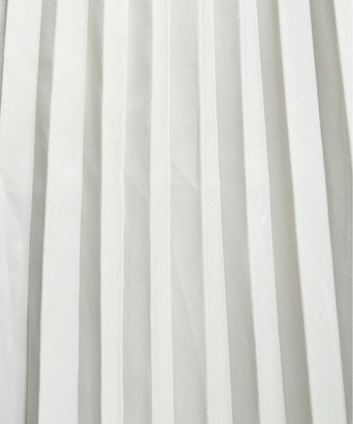 feepur（フェピュール）の「サテンプリーツロングスカート（スカート・レディース・ブラック/グレー系その他/ブラウン/オリーブ・MEDIUM）」の13枚目の写真