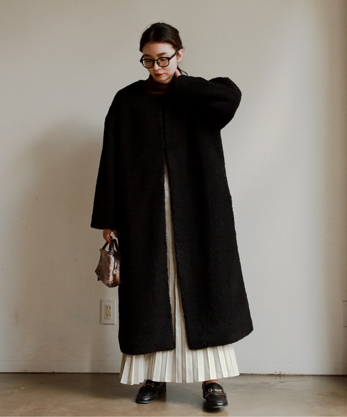 feepur（フェピュール）の「サテンプリーツロングスカート（スカート・レディース・ブラック/グレー系その他/ブラウン/オリーブ・MEDIUM）」の6枚目の写真