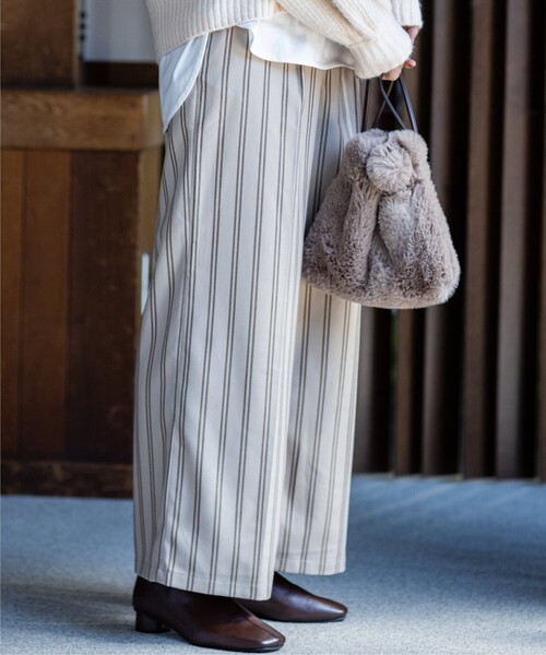 THE SHOP TK (ザ ショップ ティーケー )の「◆タックワイドパンツ(その他パンツ・レディース・グリーン系その他3/チャコール/ブラック系1/オレンジ系その他3/ベージュ系その他5・14/13/12/11)」の1枚目の写真