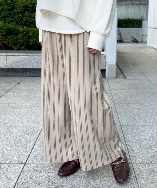 THE SHOP TK (ザ ショップ ティーケー )の「◆タックワイドパンツ(その他パンツ・レディース・グリーン系その他3/チャコール/ブラック系1/オレンジ系その他3/ベージュ系その他5・14/13/12/11)」の8枚目の写真