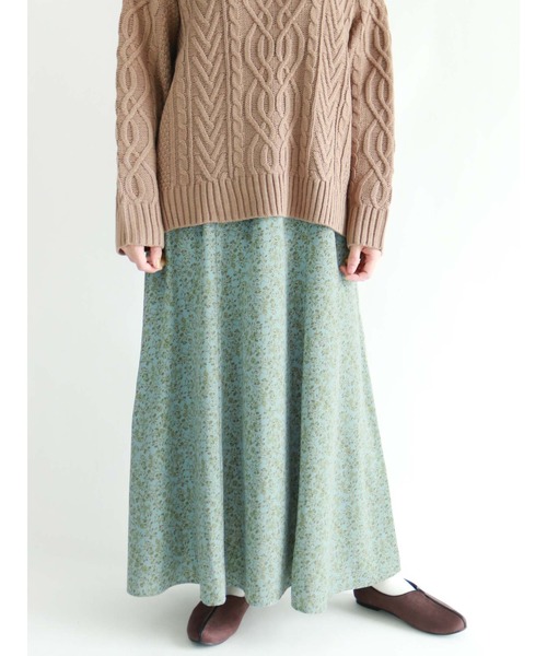 Lugnoncure（ルノンキュール）の「枝葉柄マーメイドギャザースカート（スカート・レディース・ブラック/イエロー/ブルー・ﾌﾘ-）」の3枚目の写真