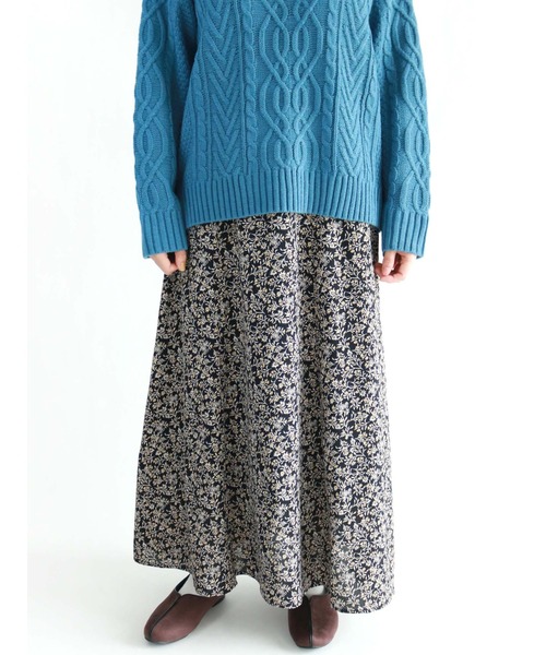 Lugnoncure（ルノンキュール）の「枝葉柄マーメイドギャザースカート（スカート・レディース・ブラック/イエロー/ブルー・ﾌﾘ-）」の2枚目の写真