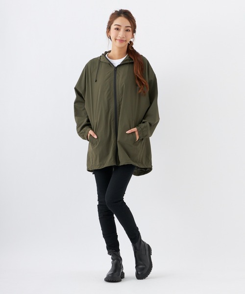 美品 近年モデル⭐️HERNO ナイロンパーカー 止水テープ グリーン系 46 美品 近年モデル⭐️HERNO ナイロンパーカー 止水テープ