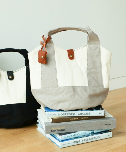 Ray BEAMS（レイビームス）の「toleur / キャンバス トート（トートバッグ・レディース・ブラック/グレー・ONE SIZE）」の18枚目の写真