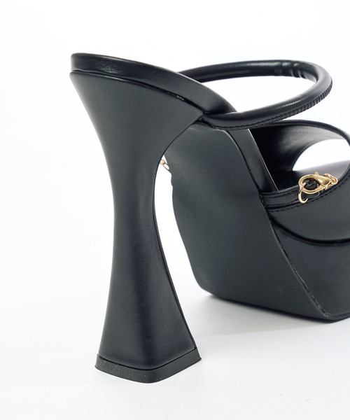 SPIRALGIRL(スパイラルガール)の「アンクルチェーンGossipサンダル(サンダル・レディース・グリーン/ブラック/ホワイト・MEDIUM/LARGE)」の15枚目の写真