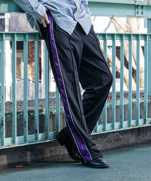 GLOSTER（グロスター）の「【GLOSTER/グロスター】サイドライントラックパンツ（その他パンツ・メンズ・ブラック/パープル/レッド・MEDIUM/LARGE）」の2枚目の写真