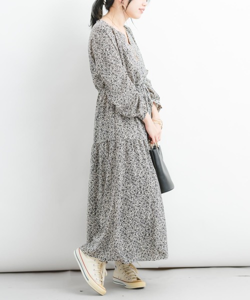 Wordtrobe(ワードトローブ)の「【wordtrobe】小花柄プリント ロングスリーブ ワンピース(ワンピース・レディース・ホワイト/ブラック/キャメル・FREE)」の7枚目の写真