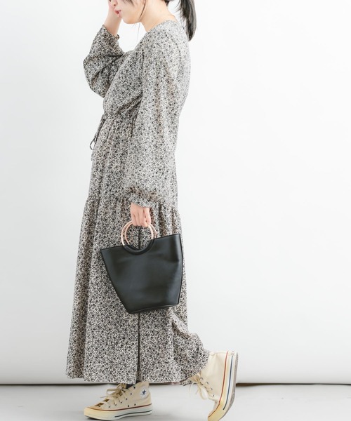 Wordtrobe(ワードトローブ)の「【wordtrobe】小花柄プリント ロングスリーブ ワンピース(ワンピース・レディース・ホワイト/ブラック/キャメル・FREE)」の8枚目の写真