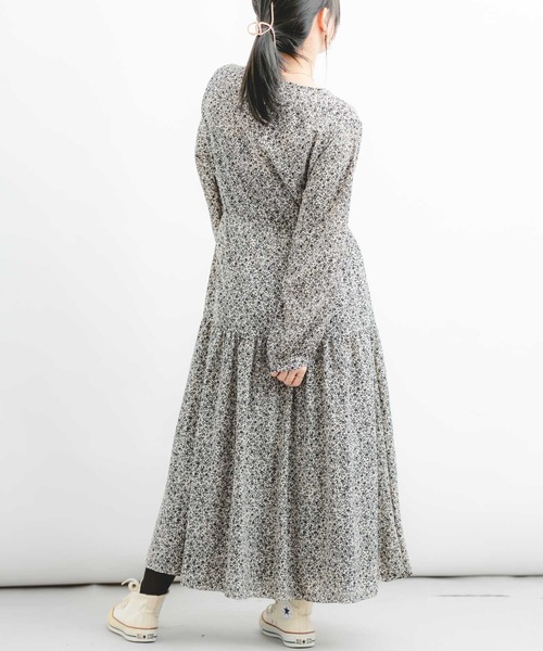 Wordtrobe(ワードトローブ)の「【wordtrobe】小花柄プリント ロングスリーブ ワンピース(ワンピース・レディース・ホワイト/ブラック/キャメル・FREE)」の9枚目の写真