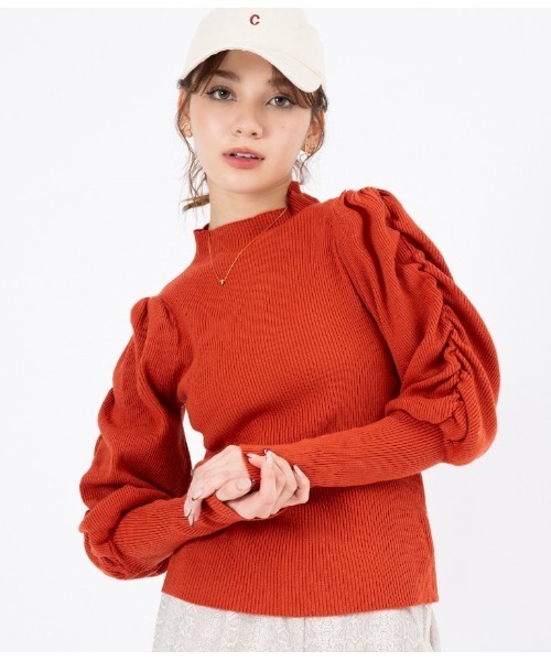 CHILLE（チル）の「ボトルネックパワーショルダートップスカットソー（ニット/セーター・レディース・オレンジ/アイボリー/ピンク・FREE）」の3枚目の写真