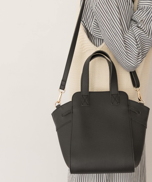 RODE SKO（ロデスコ）の「ミドルコロンバッグ（トートバッグ・レディース・ブラック/ダークブラウン/ホワイト系その他・ONE）」の4枚目の写真