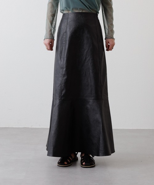 COLONY 2139（コロニートゥーワンスリーナイン）の「レザーライク切替マーメイドスカート（スカート・レディース・ブラック/アイボリー・FREE）」の5枚目の写真