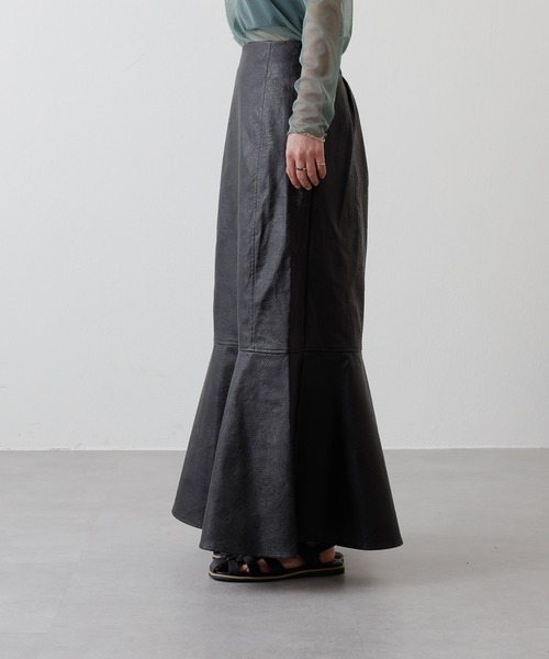 COLONY 2139（コロニートゥーワンスリーナイン）の「レザーライク切替マーメイドスカート（スカート・レディース・ブラック/アイボリー・FREE）」の6枚目の写真