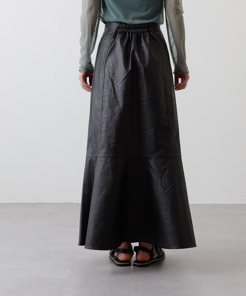 COLONY 2139（コロニートゥーワンスリーナイン）の「レザーライク切替マーメイドスカート（スカート・レディース・ブラック/アイボリー・FREE）」の7枚目の写真