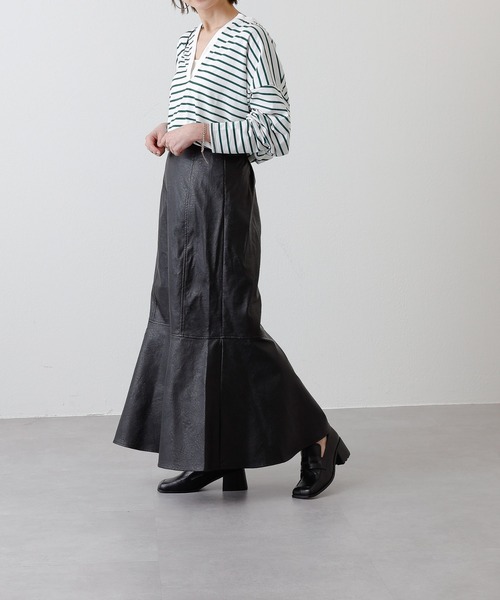 COLONY 2139（コロニートゥーワンスリーナイン）の「レザーライク切替マーメイドスカート（スカート・レディース・ブラック/アイボリー・FREE）」の3枚目の写真