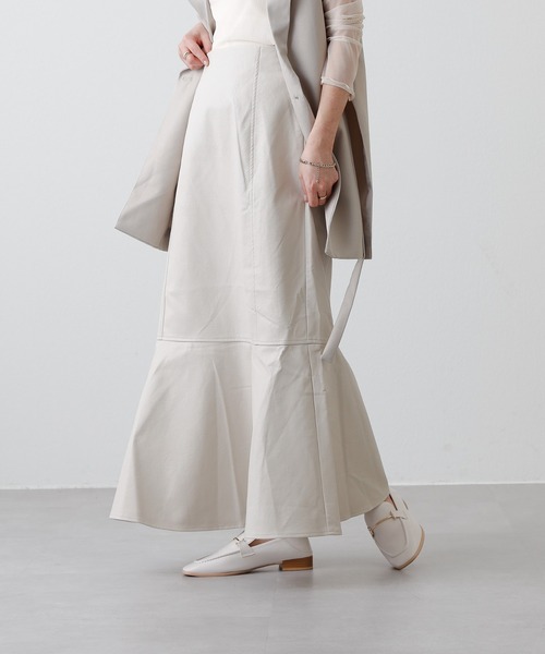 COLONY 2139（コロニートゥーワンスリーナイン）の「レザーライク切替マーメイドスカート（スカート・レディース・ブラック/アイボリー・FREE）」の13枚目の写真