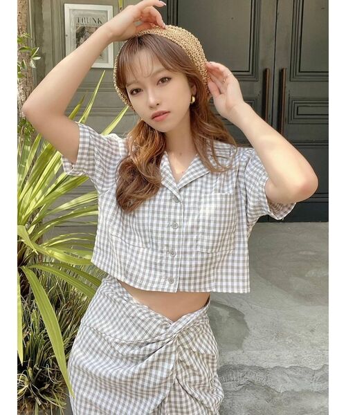 RESEXXY(リゼクシー)の「ハーフスリーブクロップドシャツ【セットアップ着用可能】(シャツ/ブラウス・レディース・その他1/ブラック/ベージュ・FREE)」の5枚目の写真