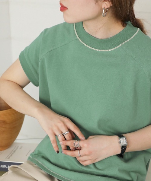 Bab（バブ）の「【USAコットン】【接触冷感・UVカット】プチハイネックカットソー（Tシャツ/カットソー・レディース・チャコールグレー/ブラック/ベージュ/オフホワイト/グリーン/モカ・FREE）」の6枚目の写真