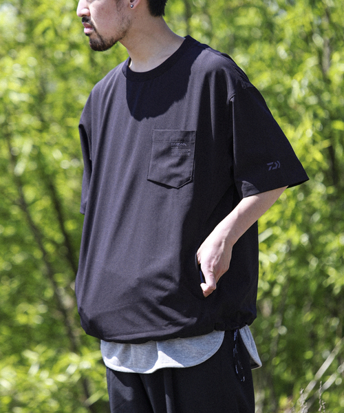 DAIWA（ダイワ）の「【DAIWA / ダイワ】別注 SHELTECH ポケット半袖Tシャツ（Tシャツ/カットソー・メンズ・ブラック/ネイビー/グリーン・MEDIUM/LARGE）」の3枚目の写真