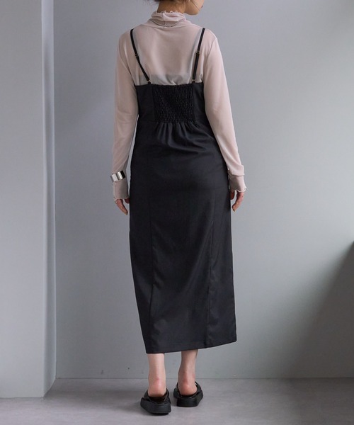 natural couture（ナチュラルクチュール）の「着こなし次第で自由自在 サイドスリットキャミワンピース（ワンピース・レディース・アイボリー/ブラック/グレイッシュベージュ・FREE）」の6枚目の写真