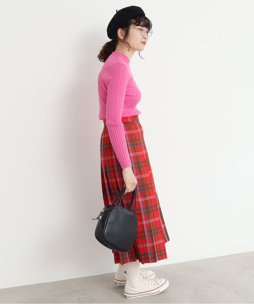 CHILD WOMAN（チャイルドウーマン）の「VICTORIA ワイドリブ肩釦ハイネックプルオーバー（ニット/セーター・レディース・レッド/ネイビー/グリーン/ピンク・FREE）」の8枚目の写真