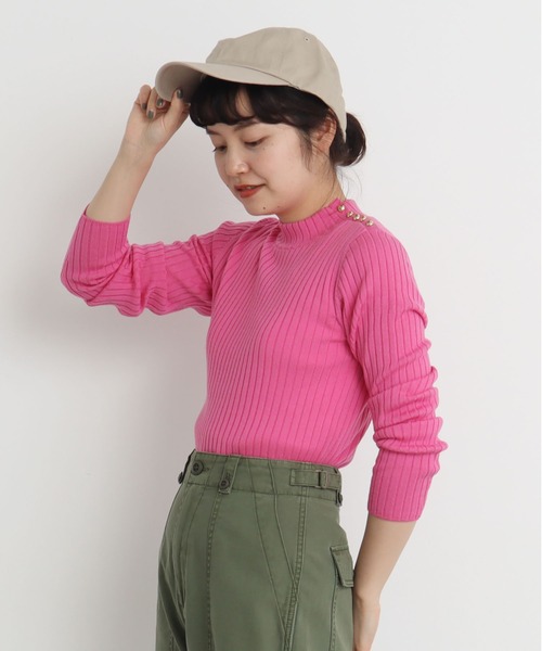 CHILD WOMAN（チャイルドウーマン）の「VICTORIA ワイドリブ肩釦ハイネックプルオーバー（ニット/セーター・レディース・レッド/ネイビー/グリーン/ピンク・FREE）」の11枚目の写真