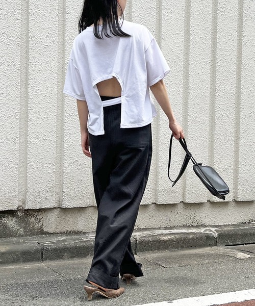 Jewelobe(ジュエローブ)の「バックカットオフTシャツ(Tシャツ/カットソー・レディース・ホワイト/ブラック/ベージュ・FREE)」の10枚目の写真