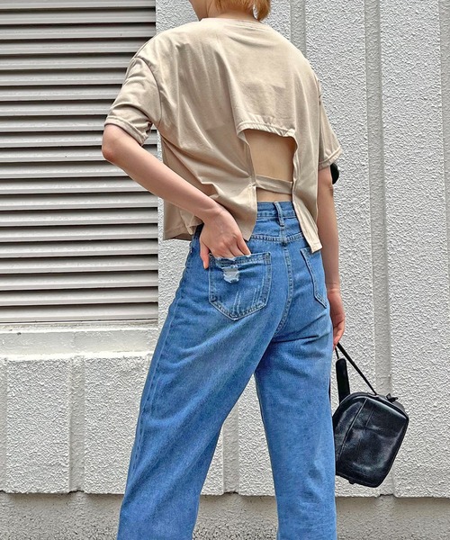 Jewelobe(ジュエローブ)の「バックカットオフTシャツ(Tシャツ/カットソー・レディース・ホワイト/ブラック/ベージュ・FREE)」の17枚目の写真