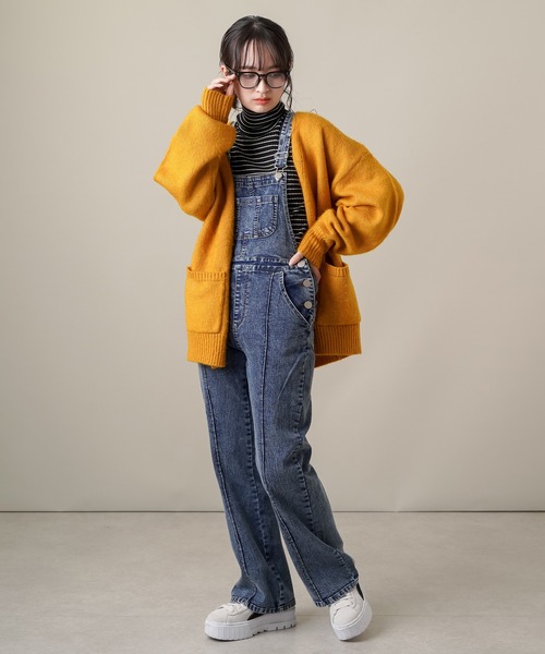 SPINNS(スピンズ)の「デニムフレアオーバーオール(サロペット/オーバーオール・レディース・ブルー/インディゴブルー/ブルー系/ブラック系・ONESIZE)」の7枚目の写真