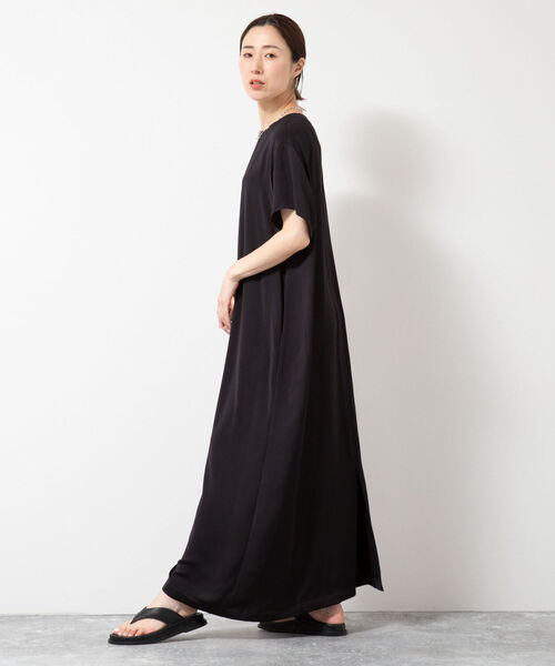 NOLLEY’S（ノーリーズ）の「【WEB限定サイズあり】サテンTシャツワンピース（ワンピース・レディース・チャコールグレー/ブラック/ネイビー・2/3）」の14枚目の写真