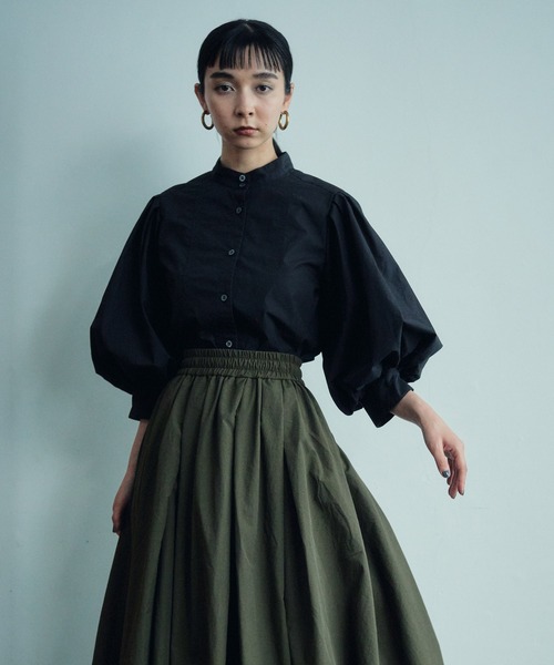 MATURED（マチュアード）の「パフスリーブボリュームブラウス（シャツ/ブラウス・レディース・ブラック/オフホワイト/カーキ・FREE）」の10枚目の写真