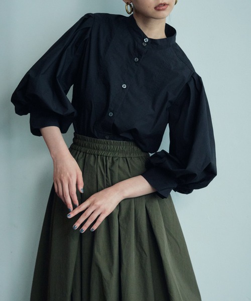 MATURED（マチュアード）の「パフスリーブボリュームブラウス（シャツ/ブラウス・レディース・ブラック/オフホワイト/カーキ・FREE）」の11枚目の写真