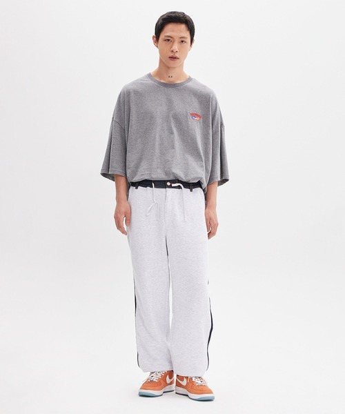 NO NEED（ノーニード）の「BAD IN BAD LAYER LOGO TEE ベドインベドレイヤーロゴTシャツ　　bib-22su01/韓国セレクト/韓国ブランド/（Tシャツ/カットソー・メンズ・グレー/チャコールグレー/ライトグレー・M/L）」の6枚目の写真