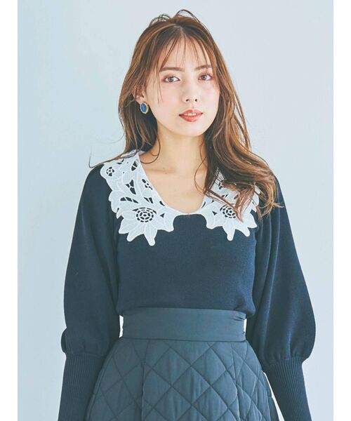 dazzlin（ダズリン）の「レースカラーコンパクトニットトップス（ニット/セーター・レディース・ブラック/アイボリー/グレー/モカ・FREE）」の7枚目の写真