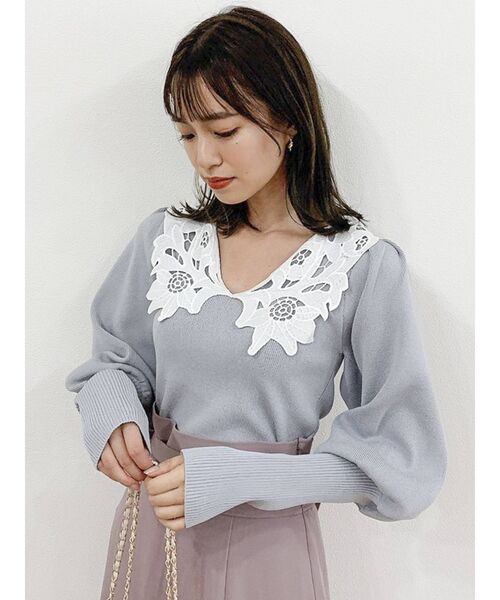 dazzlin（ダズリン）の「レースカラーコンパクトニットトップス（ニット/セーター・レディース・ブラック/アイボリー/グレー/モカ・FREE）」の4枚目の写真