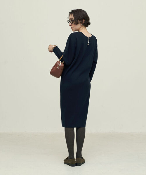 NOLLEY’S(ノーリーズ)の「◇【WEB限定】《手洗い可能》2WAYミラノリブパールワンピース(ワンピース・レディース・ブラック/ネイビー/オフホワイト/ブルー・38/36)」の10枚目の写真