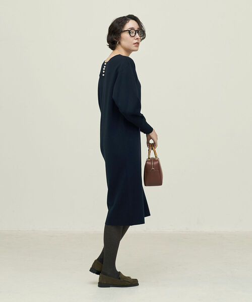 NOLLEY’S(ノーリーズ)の「◇【WEB限定】《手洗い可能》2WAYミラノリブパールワンピース(ワンピース・レディース・ブラック/ネイビー/オフホワイト/ブルー・38/36)」の12枚目の写真