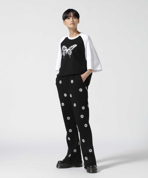 Chica（チカ）の「Chica/チカ/デイジースウェットフレアパンツ（その他パンツ・レディース・ブラック/グレー・1/2）」の7枚目の写真