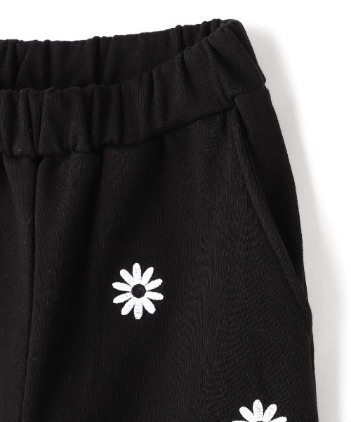 Chica（チカ）の「Chica/チカ/デイジースウェットフレアパンツ（その他パンツ・レディース・ブラック/グレー・1/2）」の11枚目の写真