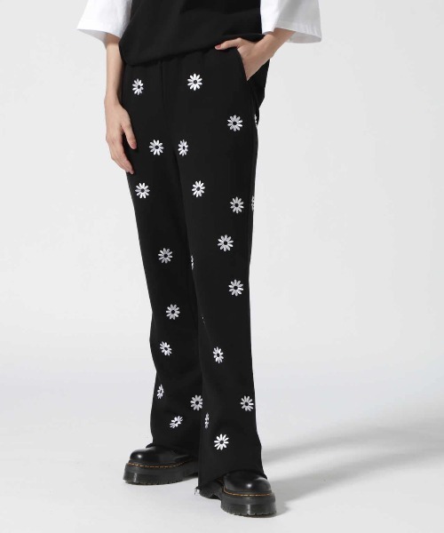 Chica（チカ）の「Chica/チカ/デイジースウェットフレアパンツ（その他パンツ・レディース・ブラック/グレー・1/2）」の15枚目の写真