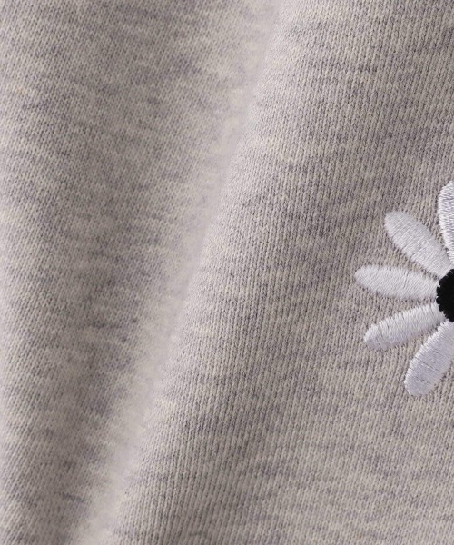 Chica（チカ）の「Chica/チカ/デイジースウェットフレアパンツ（その他パンツ・レディース・ブラック/グレー・1/2）」の20枚目の写真