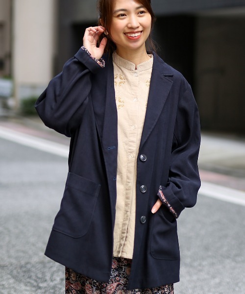 チチカカ（チチカカ）の「【大きいサイズ】スリットシングルジャケット（テーラードジャケット・レディース・チャコールグレー/カーキ/ベージュ・3L）」の5枚目の写真