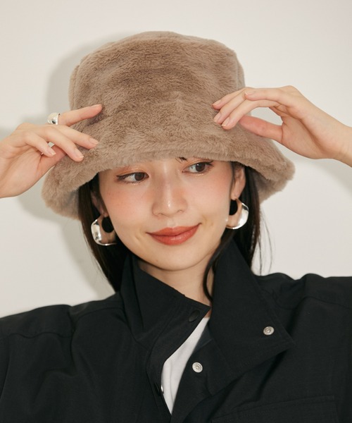 ふわふわフェイクファーバケットハット