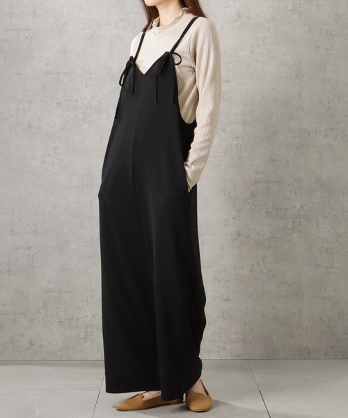 Howdy Marie(ハウディ―マリー)の「無地リボンサロペット(サロペット/オーバーオール・レディース・ブラック/ブラウン/ブルー・M/L)」の2枚目の写真