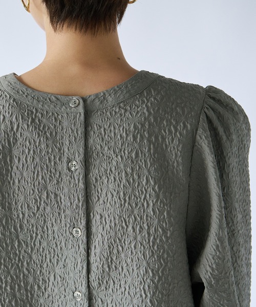 un dix cors（アンディコール）の「エンボスフラワー柄前後2WAY