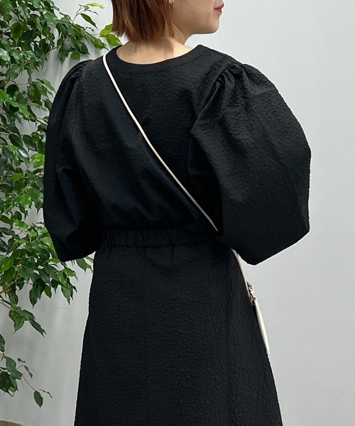 un dix cors（アンディコール）の「エンボスフラワー柄前後2WAY