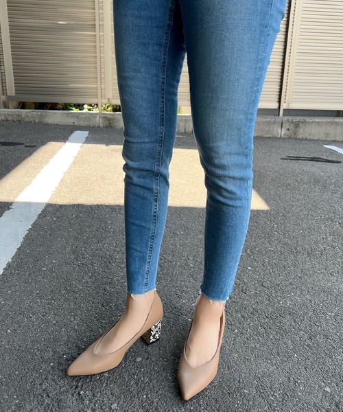 Sugar Sugar（シュガーシュガー）の「【SUGAR SUGAR シュガーシュガー】パイソン柄チャンキーヒールパンプス（パンプス・レディース・ブラック/グレー系その他/ブラウン系その他/アイボリー・S/M/L/LL）」の12枚目の写真